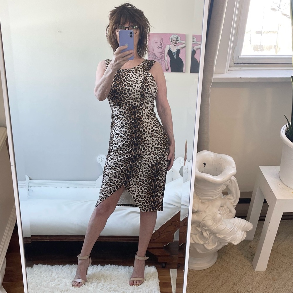 HOT GAL SLEEVELESS LEOPARD CHEETAH PRINT DRESS ZIPPER FORM FIT BROWN CREAM